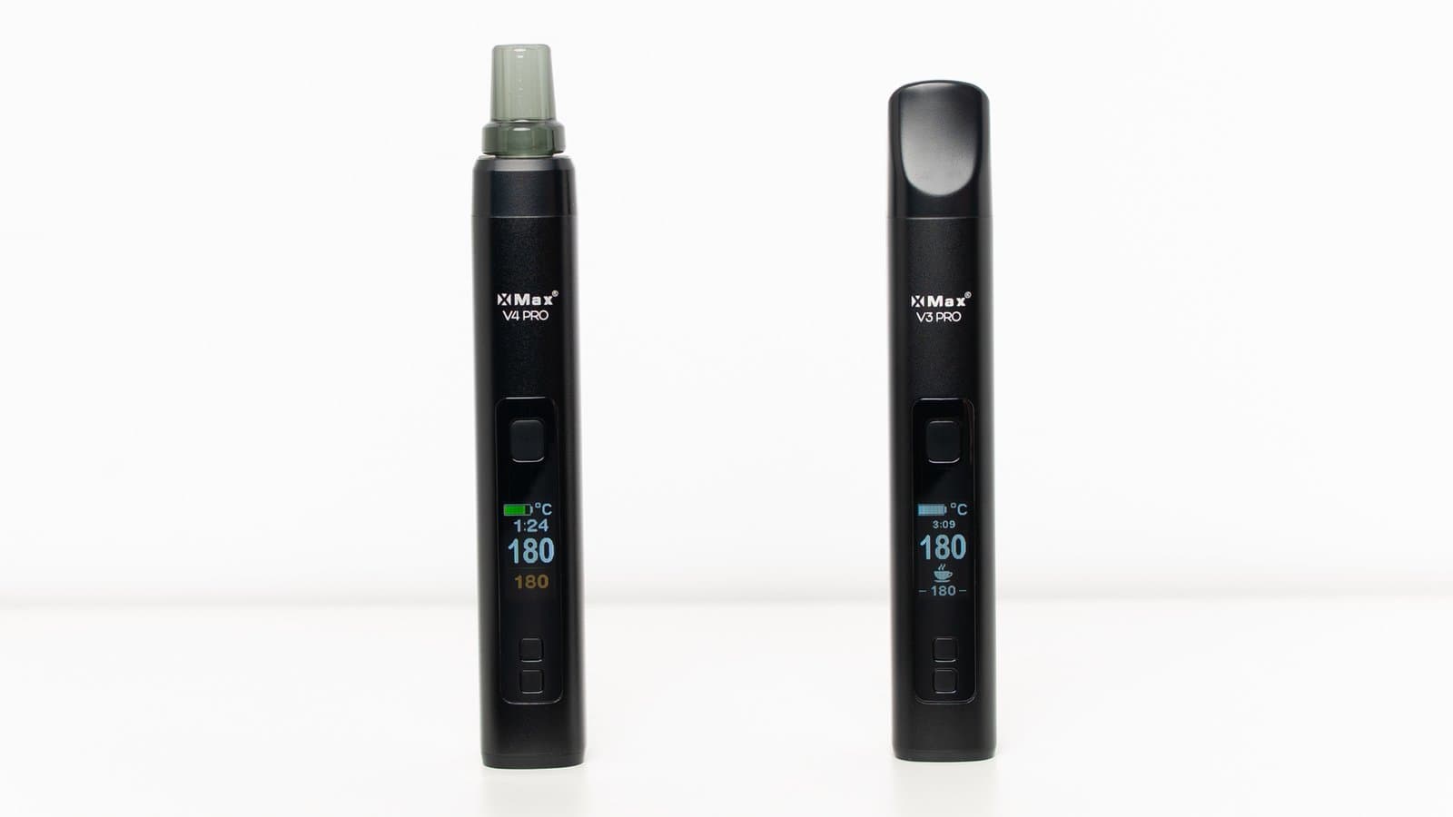XMax V4 Pro neben dem XMax V3 Pro, beide eingeschaltet mit OLED-Displays, die 180°C anzeigen