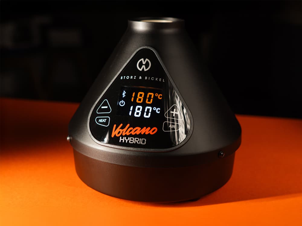 Desktop vaporizer setup in a living room