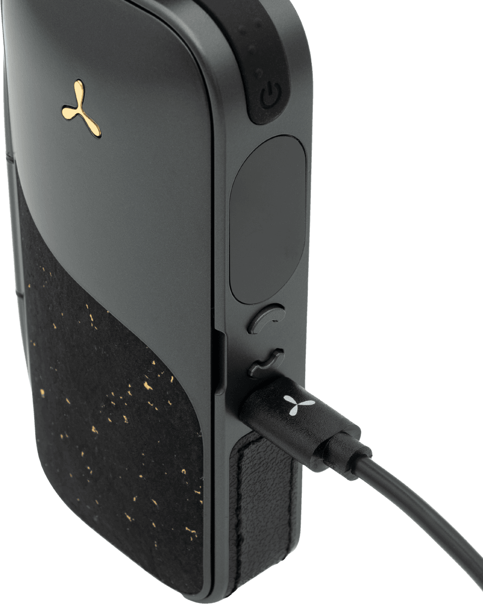 AirVape Legacy Pro 2 charging via USB-C cable plugged in