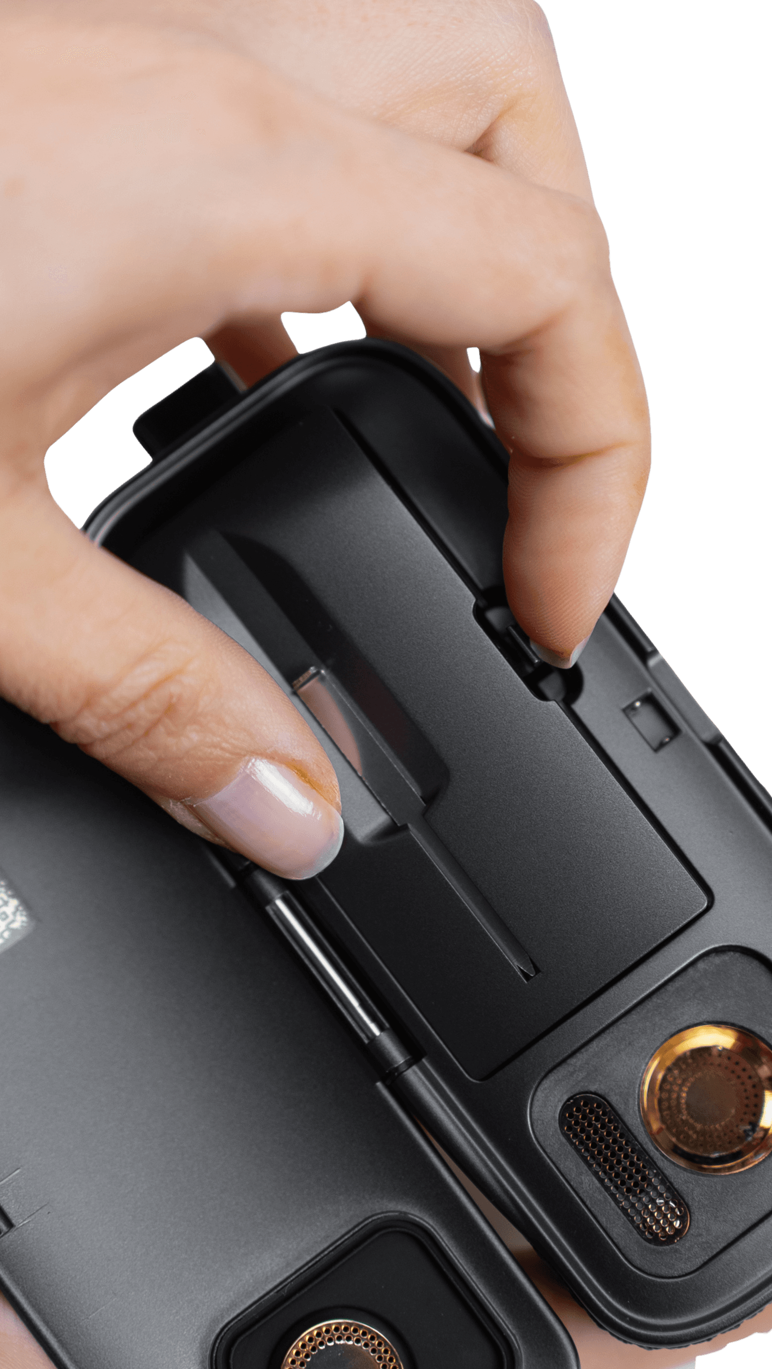 Hand removing magnetic screen from AirVape Legacy Pro 2 clamshell loading chamber