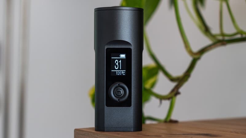Arizer Solo 2 Max in use