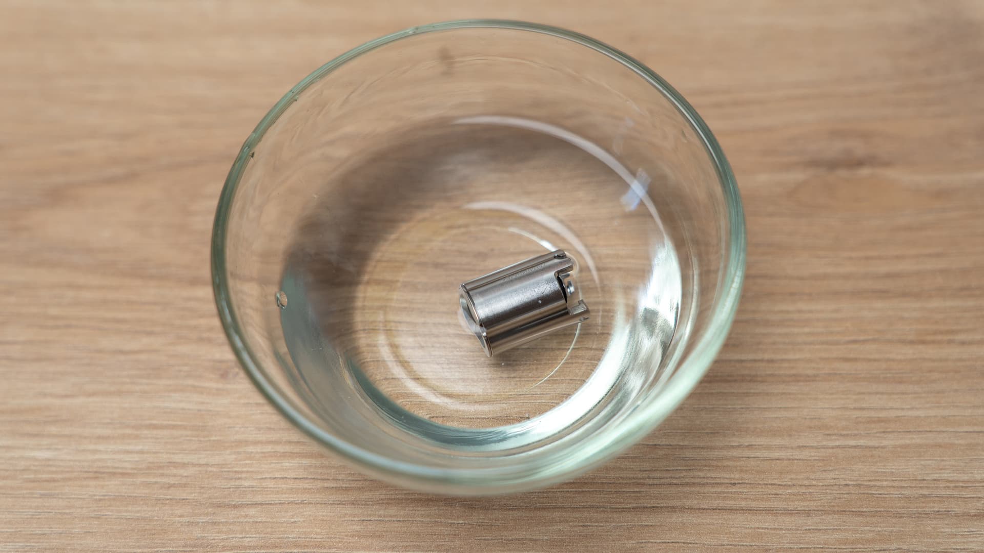 Detached Pivot chamber in a glass bowl