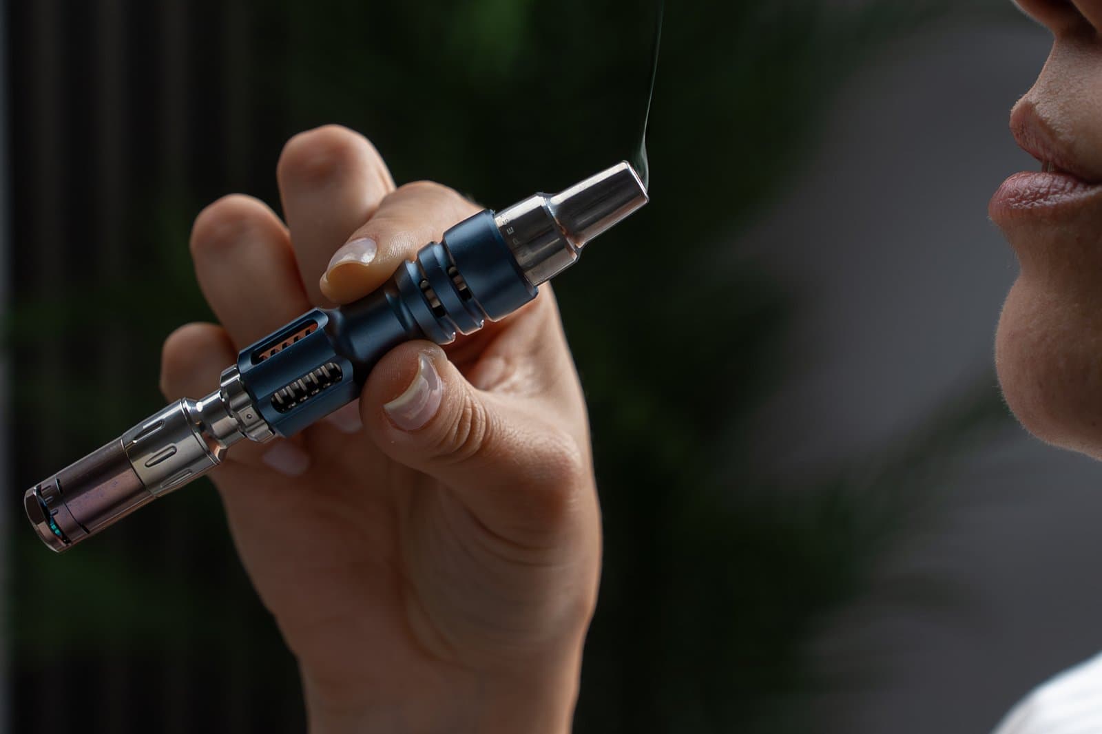 Drawing vapor straight from the Tempest 2 mouthpiece