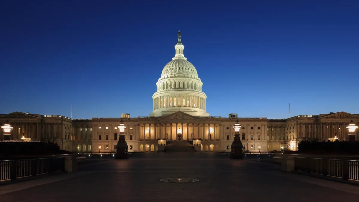 Capitol at Dusk 2 | Martin Falbisoner/Wikimedia Commons (CC BY-SA 3.0)